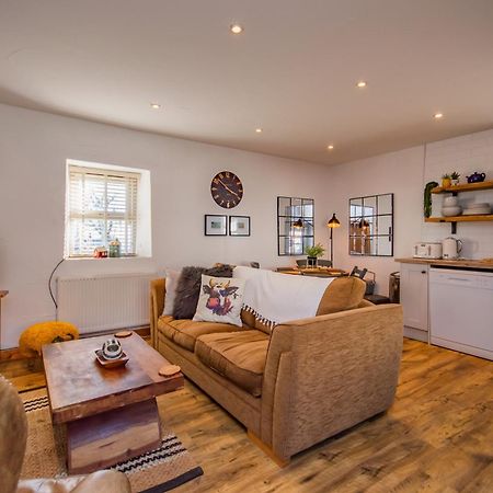 Cosy Farm Conversion In The Heart Of Pembrokeshire Maenclochog Bagian luar foto