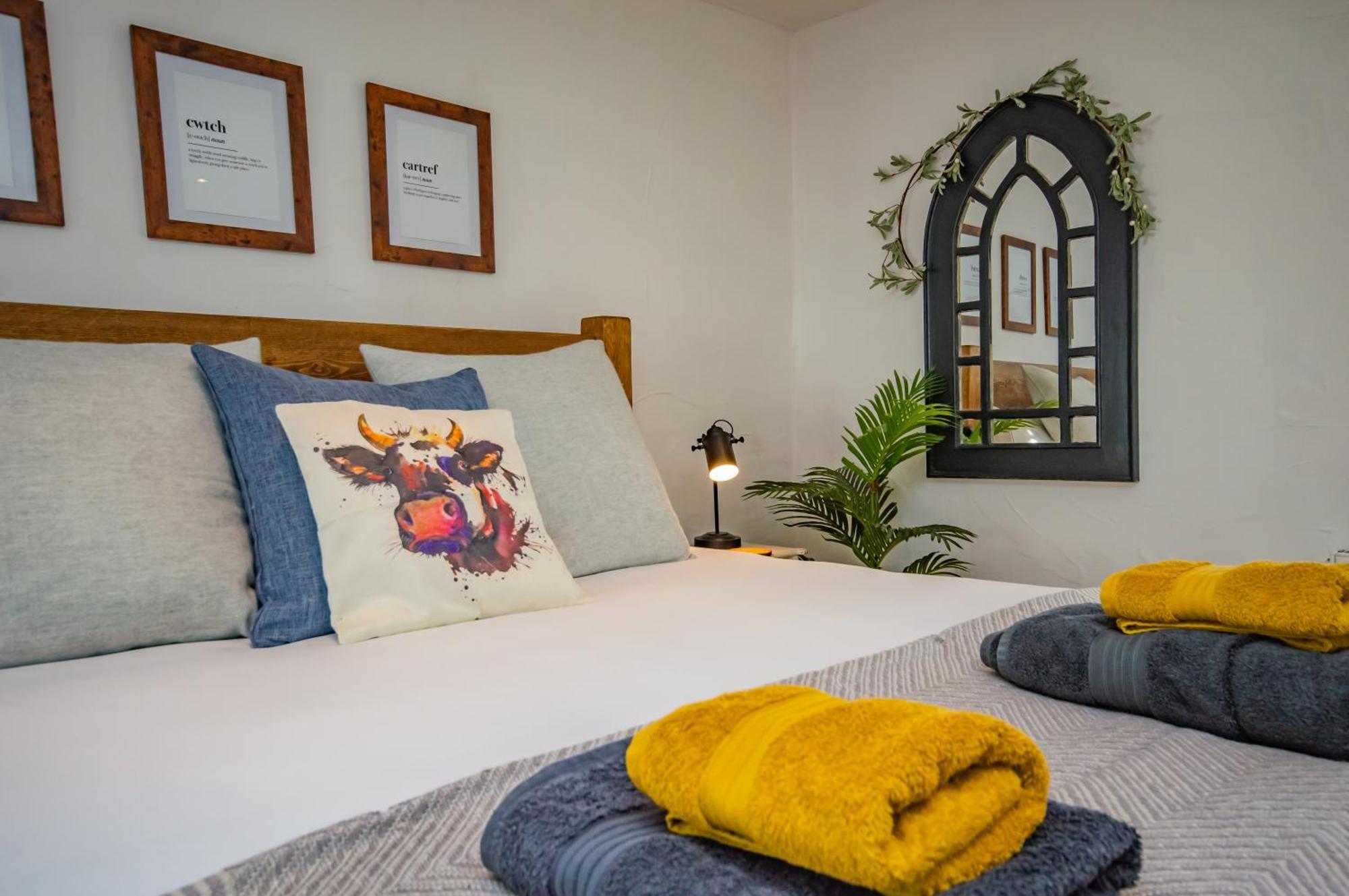 Cosy Farm Conversion In The Heart Of Pembrokeshire Maenclochog Bagian luar foto