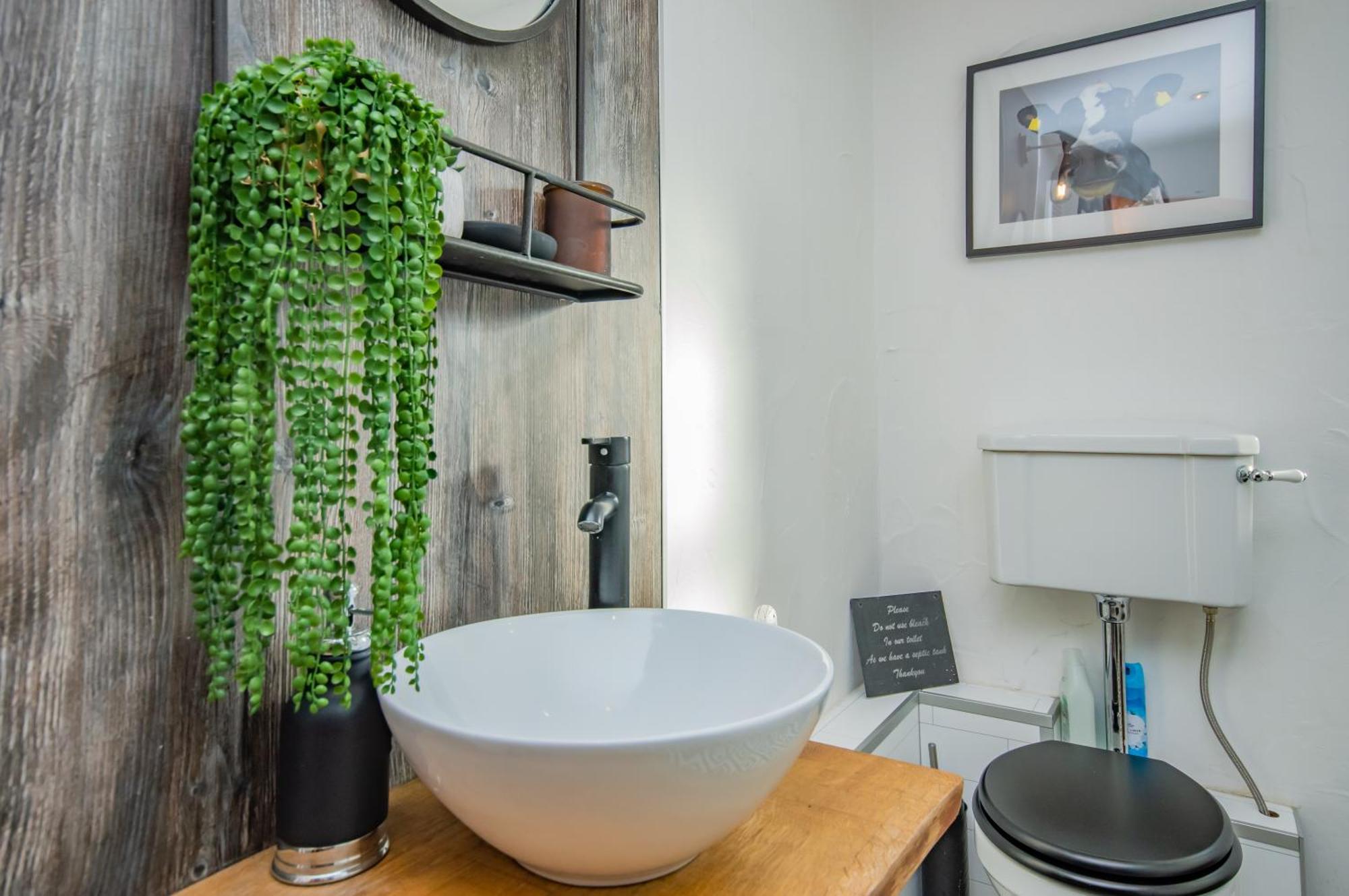 Cosy Farm Conversion In The Heart Of Pembrokeshire Maenclochog Bagian luar foto