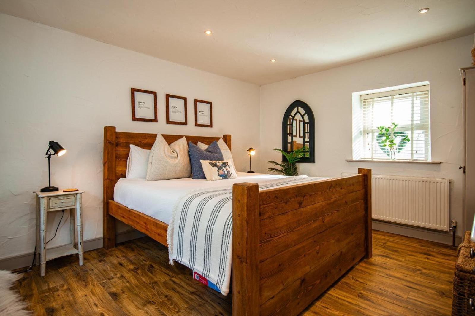 Cosy Farm Conversion In The Heart Of Pembrokeshire Maenclochog Bagian luar foto