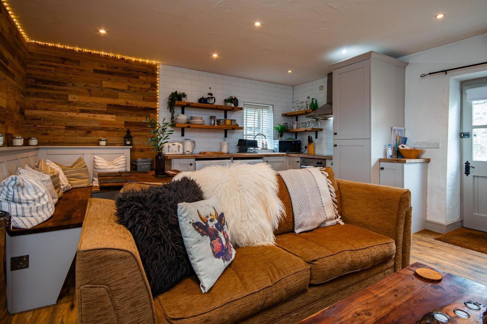 Cosy Farm Conversion In The Heart Of Pembrokeshire Maenclochog Bagian luar foto